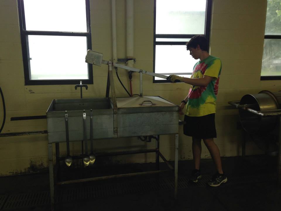 960x720 Into the steamer, in Canning Class at Lowndes High School, by Gretchen Quarterman, for Okra Paradise Farms, 18 June 2014