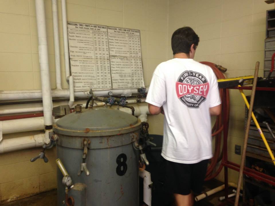 960x720 Sealing up, in Canning Class at Lowndes High School, by Gretchen Quarterman, for Okra Paradise Farms, 18 June 2014