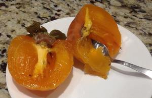 Cut persimmon