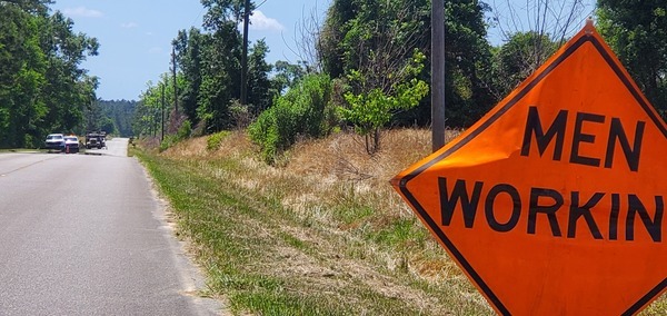 [Men Working, 6431 Quarterman Road]